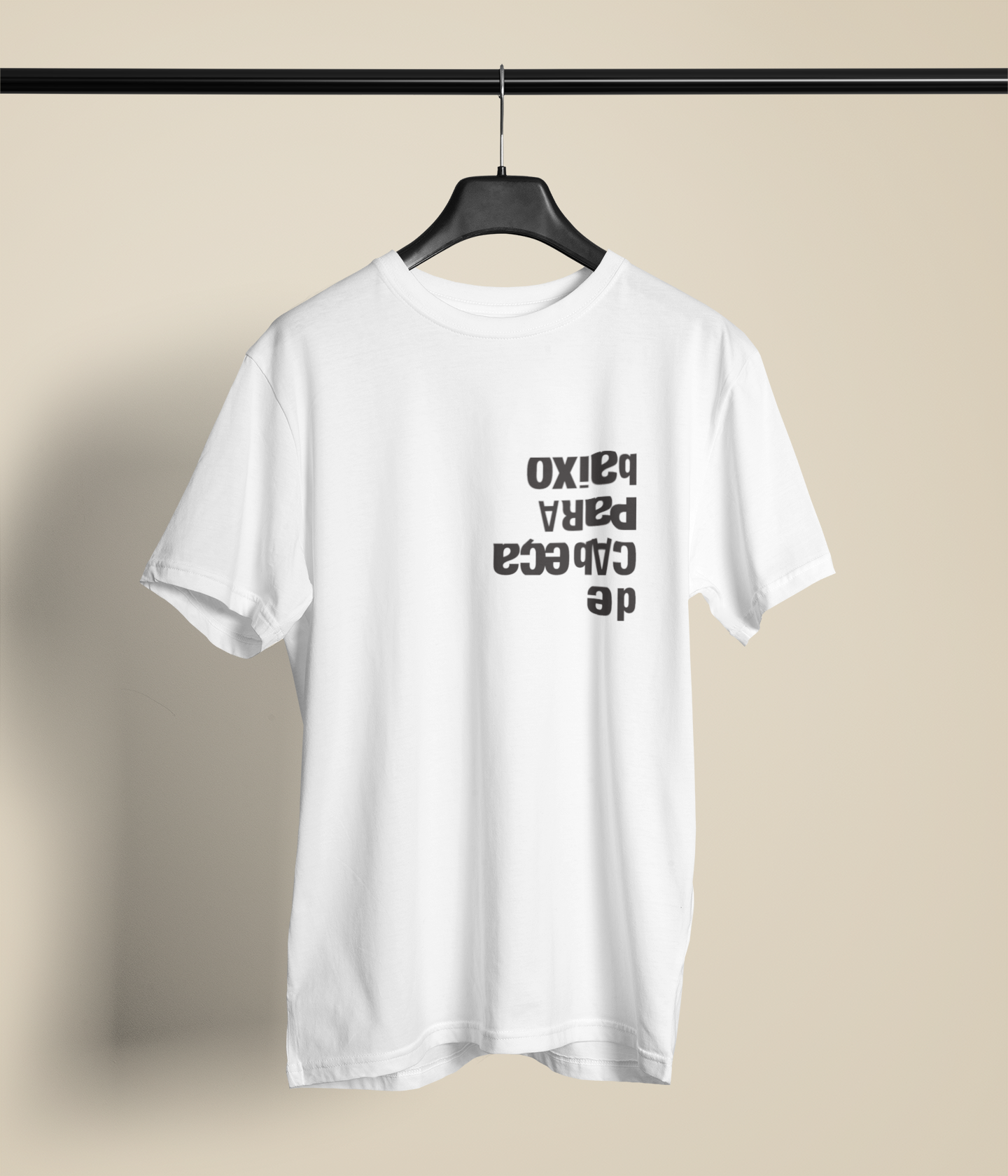 Camiseta Básica De Cabeça Para Baixo