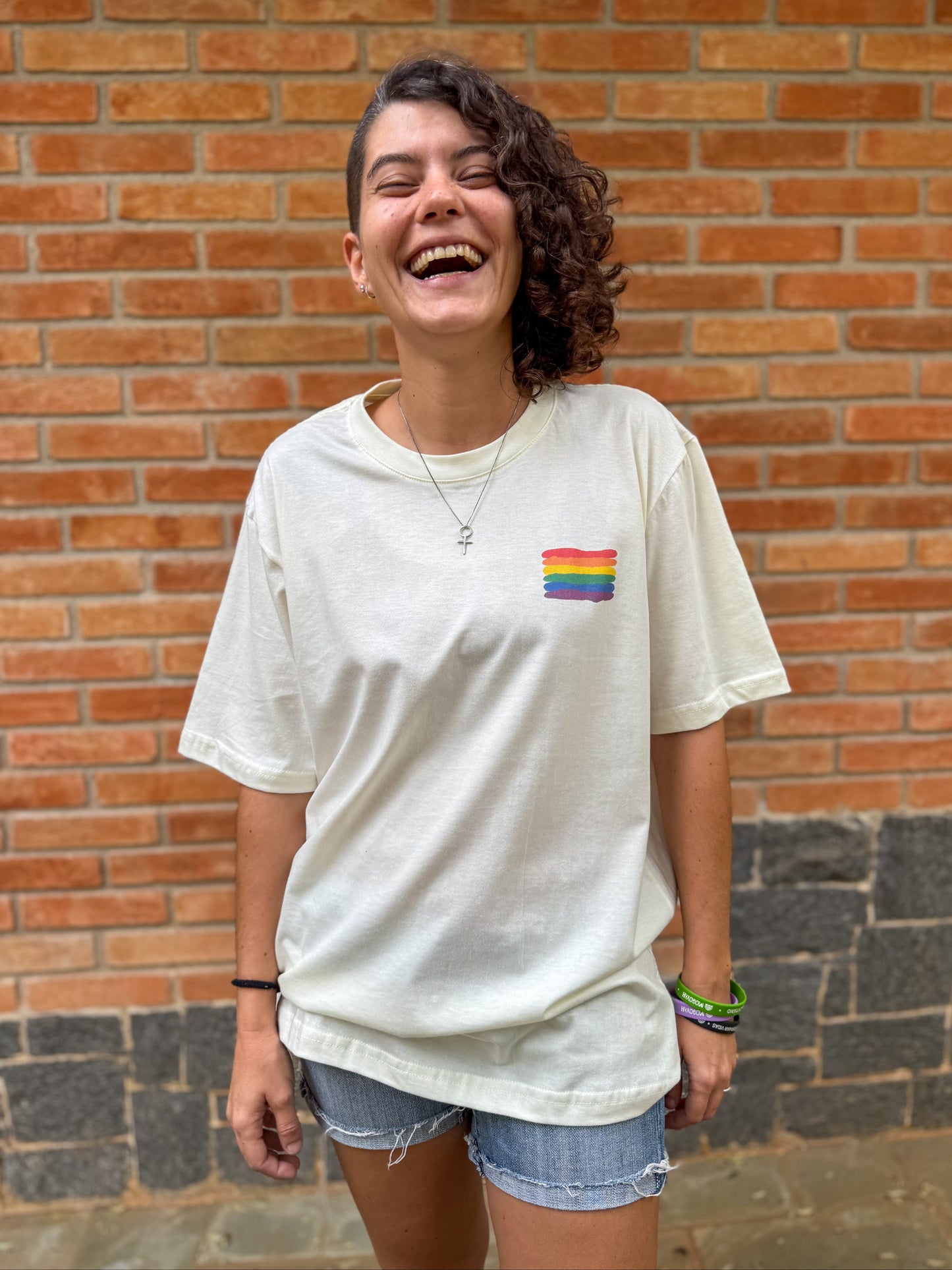 Camiseta Oversized Bandeira LGBT+
